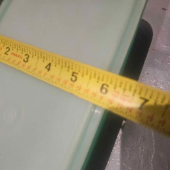 Jadeite Tupperware Breadbox Celery Keeper 14" x 6" - Picture 5 of 6